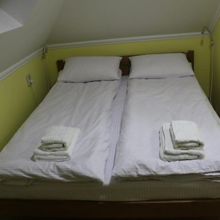 Sweet Home Hostel / Guest House Czerniowce Zewnętrze zdjęcie