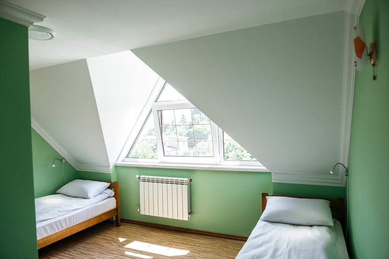 Sweet Home Hostel / Guest House Czerniowce Zewnętrze zdjęcie