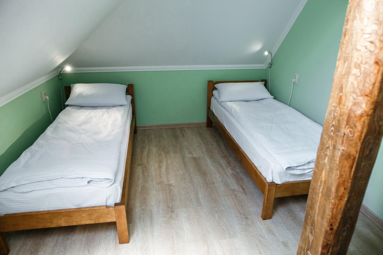 Sweet Home Hostel / Guest House Czerniowce Zewnętrze zdjęcie