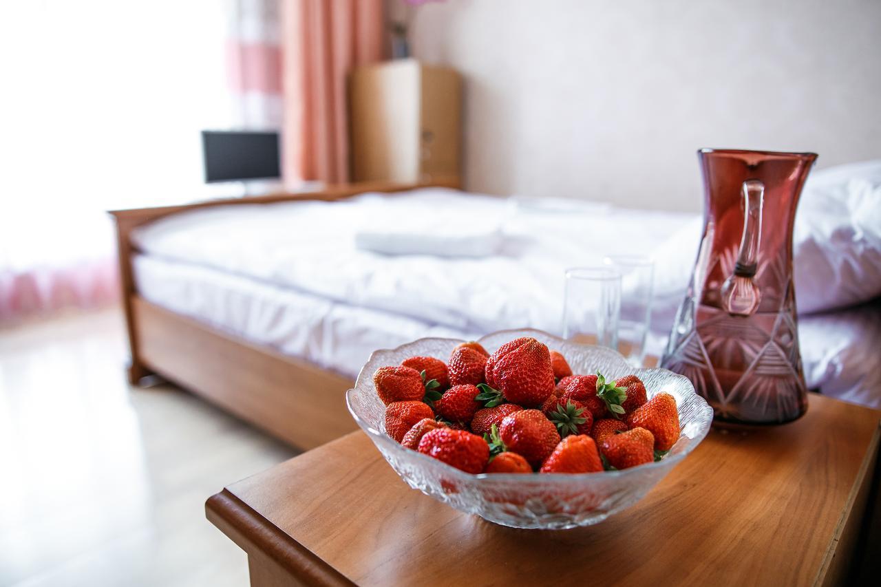 Sweet Home Hostel / Guest House Czerniowce Zewnętrze zdjęcie