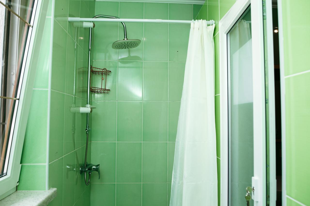 Sweet Home Hostel / Guest House Czerniowce Zewnętrze zdjęcie