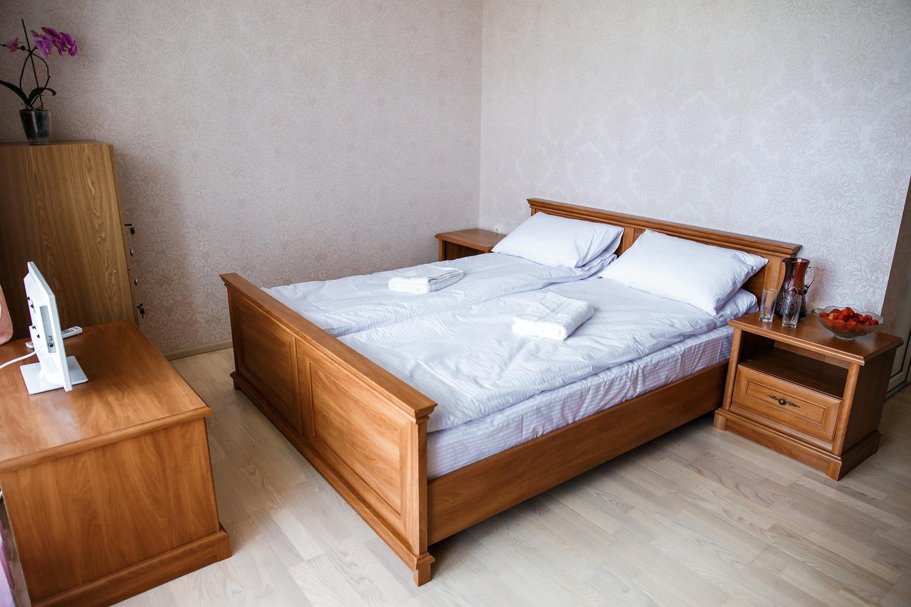 Sweet Home Hostel / Guest House Czerniowce Zewnętrze zdjęcie