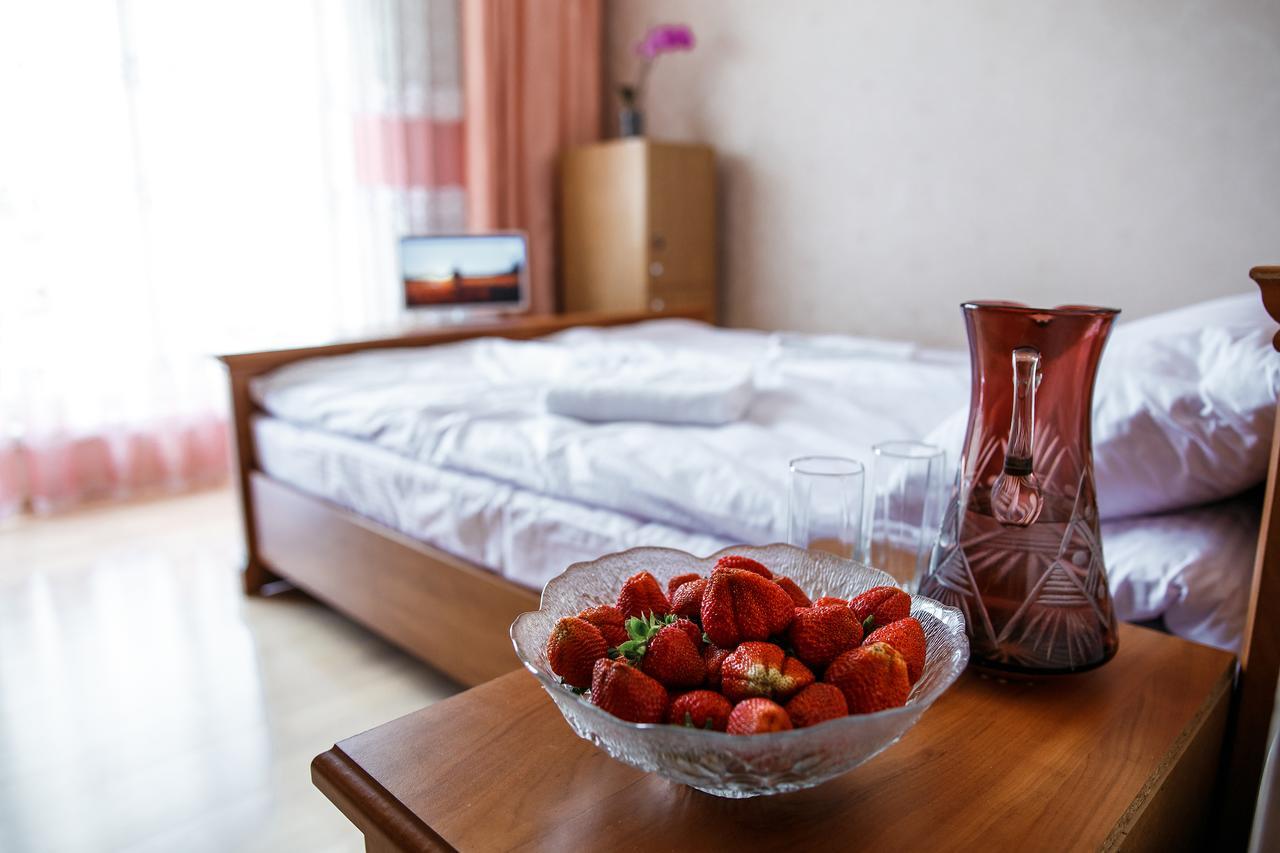 Sweet Home Hostel / Guest House Czerniowce Zewnętrze zdjęcie