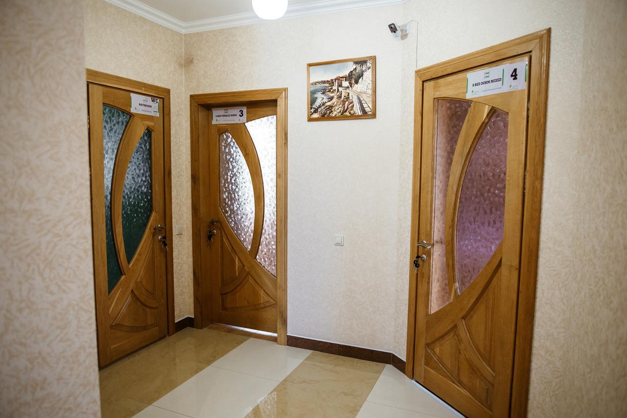 Sweet Home Hostel / Guest House Czerniowce Zewnętrze zdjęcie